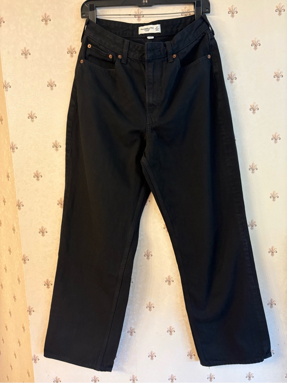 Abercrombie & Fitch Black Relaxed Straight-Leg Jeans